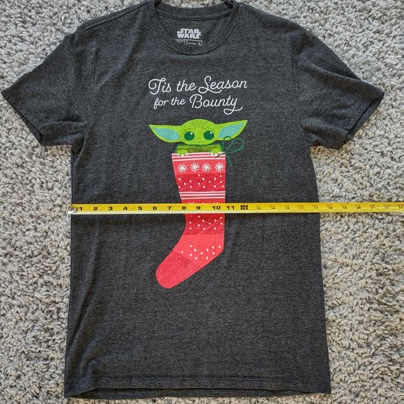 Star Wars Shirt Womens Small Baby Yoda Christmas - Picture 6 of 9